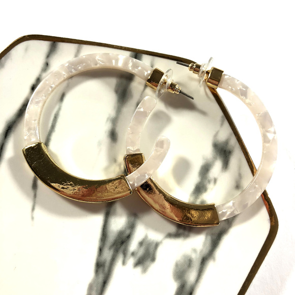 Cora Acrylic White TortoiseShell Gold Bar Earrings - Picture 3 of 6